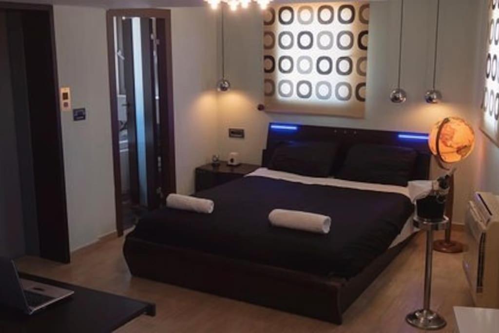 Apartament Deluxe οροφοδιαμέρισμα με υδρομασάζ κ' ταρατσόκηπο